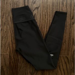 ALO Leggings, Size XS, perfect condition, barely worn